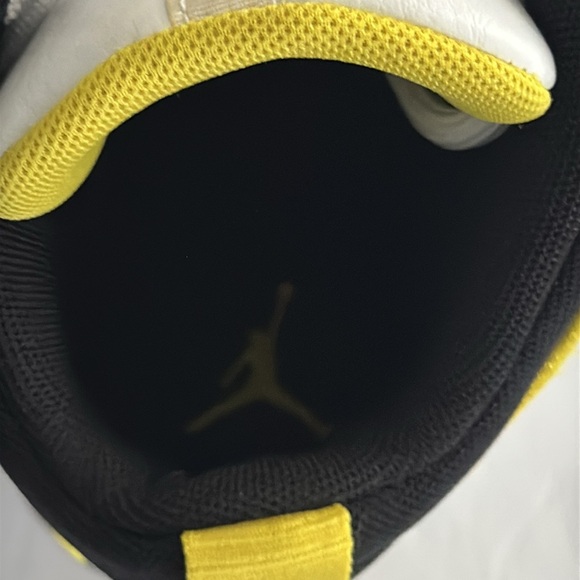 NIKE - AIR JORDAN || Pro Strong GS Tour Kids Sneakers. Sz. 5Y - Picture 9 of 17